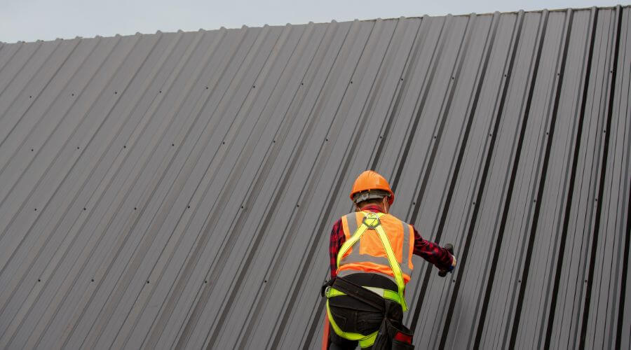 Professional gutter cleaning in Milford, DE